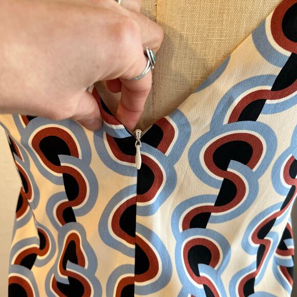 C/MEO Collective Retro Printed Ruffled Trim Sleeveless Dress Size Large NEW - Picture 12 of 14